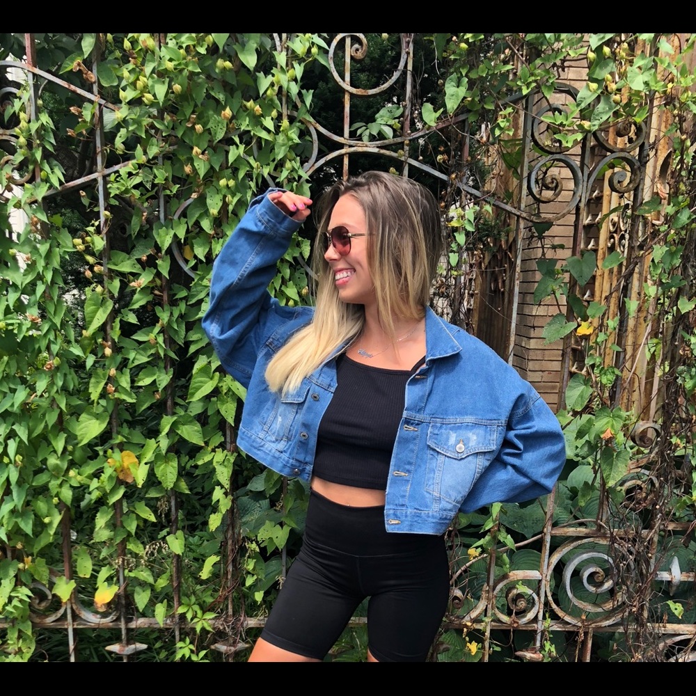 Cropped denim jacket